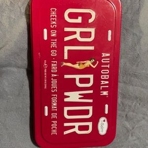 Cheeks on the go very cute blush and highlighter